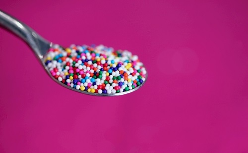 零食添加劑對孩子的傷害，超乎你想象，如何識別